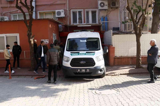 14 yaşındaki kız çocuğu, fabrikada narenciye paketleme makinesine takılarak can verdi 14 yaşındaki kız çocuğu, fabrikada narenciye paketleme makinesine takılarak can verdi