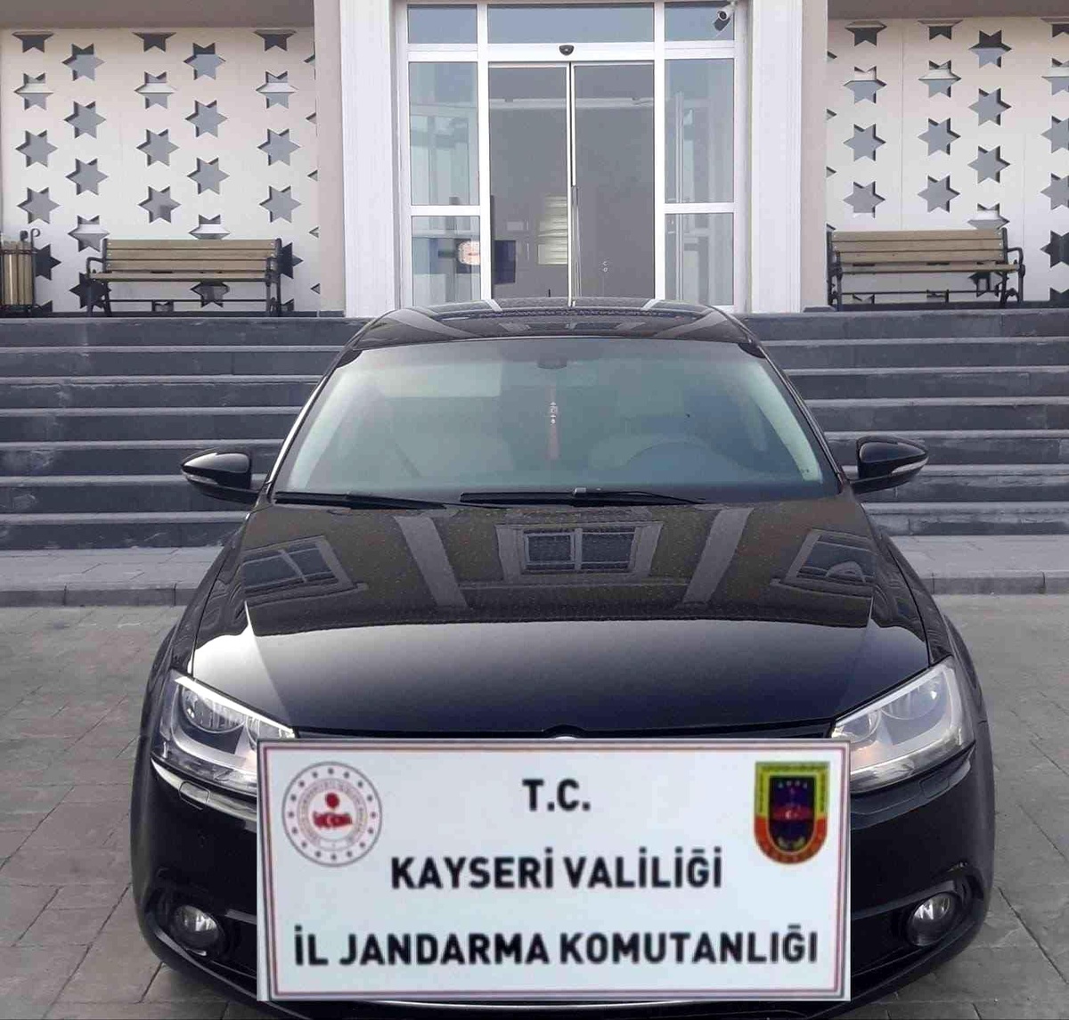 Organize hırsızlık çetesi jandarmadan kaçamadı