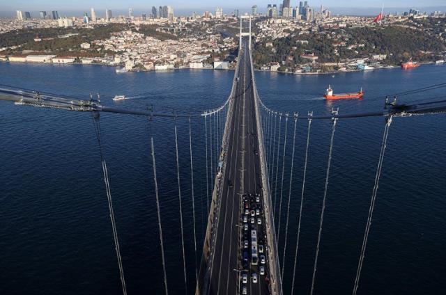 Saat 09.05'te tüm Türkiye'de hayat durdu! Ulu Önder Mustafa Kemal Atatürk için bir dakikalık saygı duruşu Saat 09.05'te tüm Türkiye'de hayat durdu! Ulu Önder Mustafa Kemal Atatürk için bir dakikalık saygı duruşu