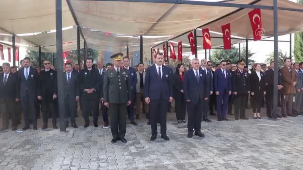 ŞANLIURFA - Büyük Önder Atatürk\'ü anıyoruz