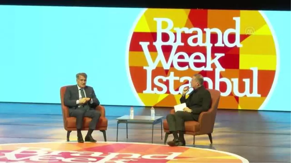 Şenol Güneş, Brand Week İstanbul 2022 etkinliğine katıldı