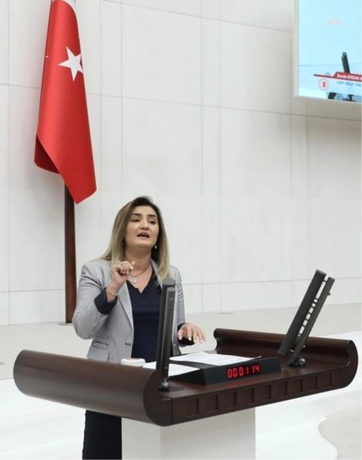 Sevda Erdan Kılıç: "İzmir\'de 2021 Yılında Borcundan Dolayı Elektriği Kesilen 28 Bin 795 Abone Var. Yüzde 200\'lere Varan Zam Yapılan 2022 Yılını Varın...