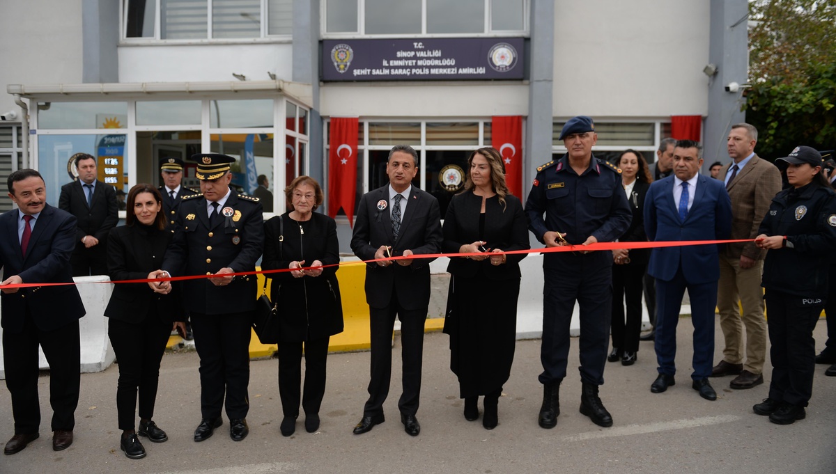 Sinop\'ta polis merkezine şehit polis memuru Salih Saraç\'ın adı verildi