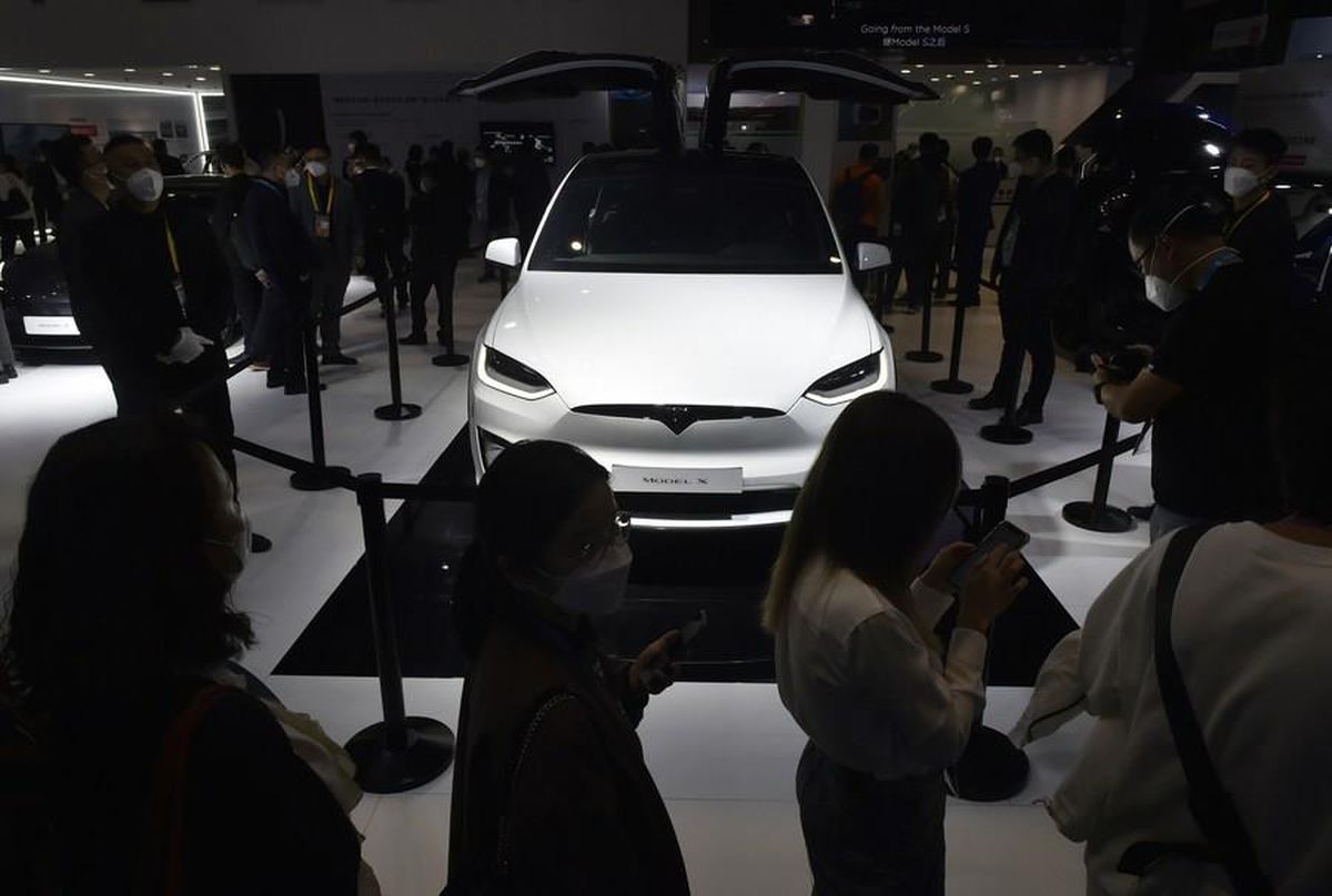 Tesla\'nın Shanghai\'daki Fabrikası İlk 10 Ayda 550.000\'den Fazla Araç Teslim Etti