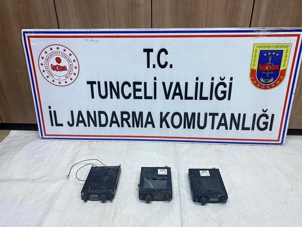 Tunceli\'deki operasyonda örgütsel dokümanlar ve yaşam malzemesi ele geçirildi