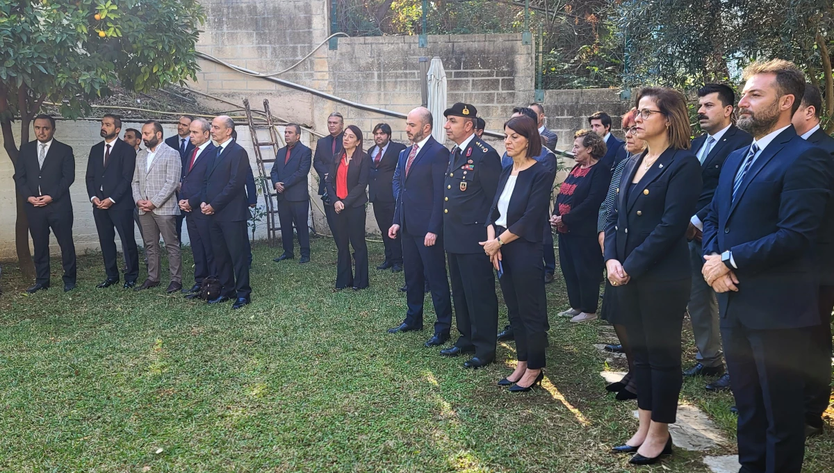 Türkiye\'nin Beyrut Büyükelçiliğinde Büyük Önder Atatürk\'ü anma töreni düzenlendi