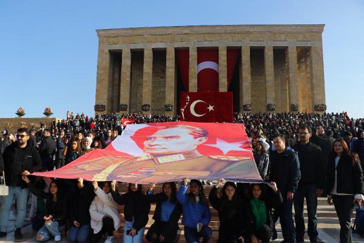 Vatandaşlar Anıtkabir\'e akın etti