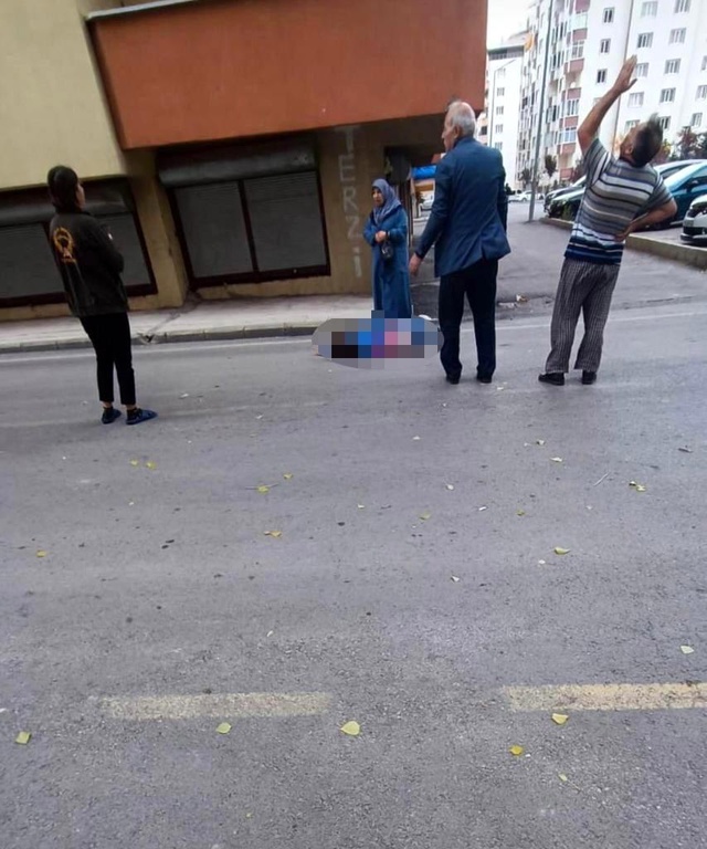 8. kattan beton zemine düşen genç kız hayatını kaybetti 8. kattan beton zemine düşen genç kız hayatını kaybetti