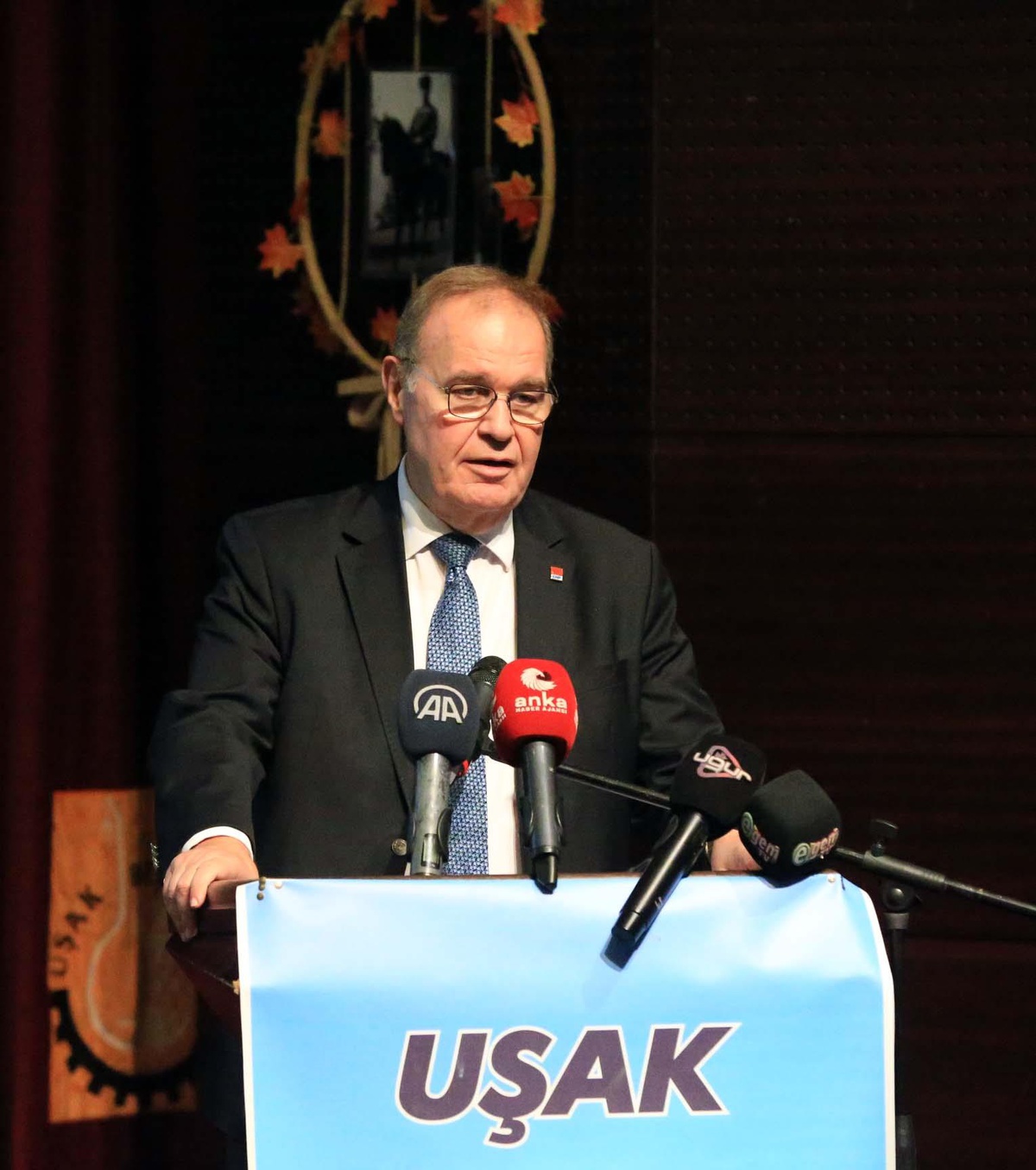 CHP Ekonomi Masası Heyeti, Uşak\'ta iş insanlarıyla buluştu