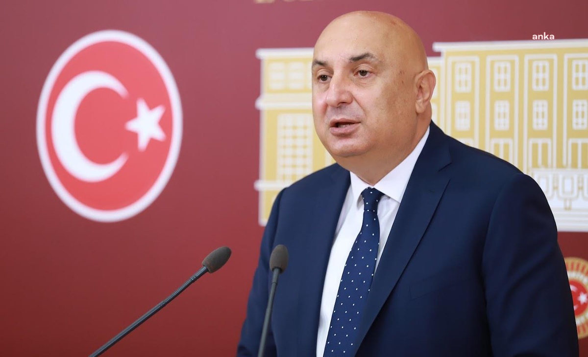 Engin Özkoç: "Emniyet Müdürü, İçişleri Bakanı\'na Güvenmeyerek Bilgi Saklıyor.