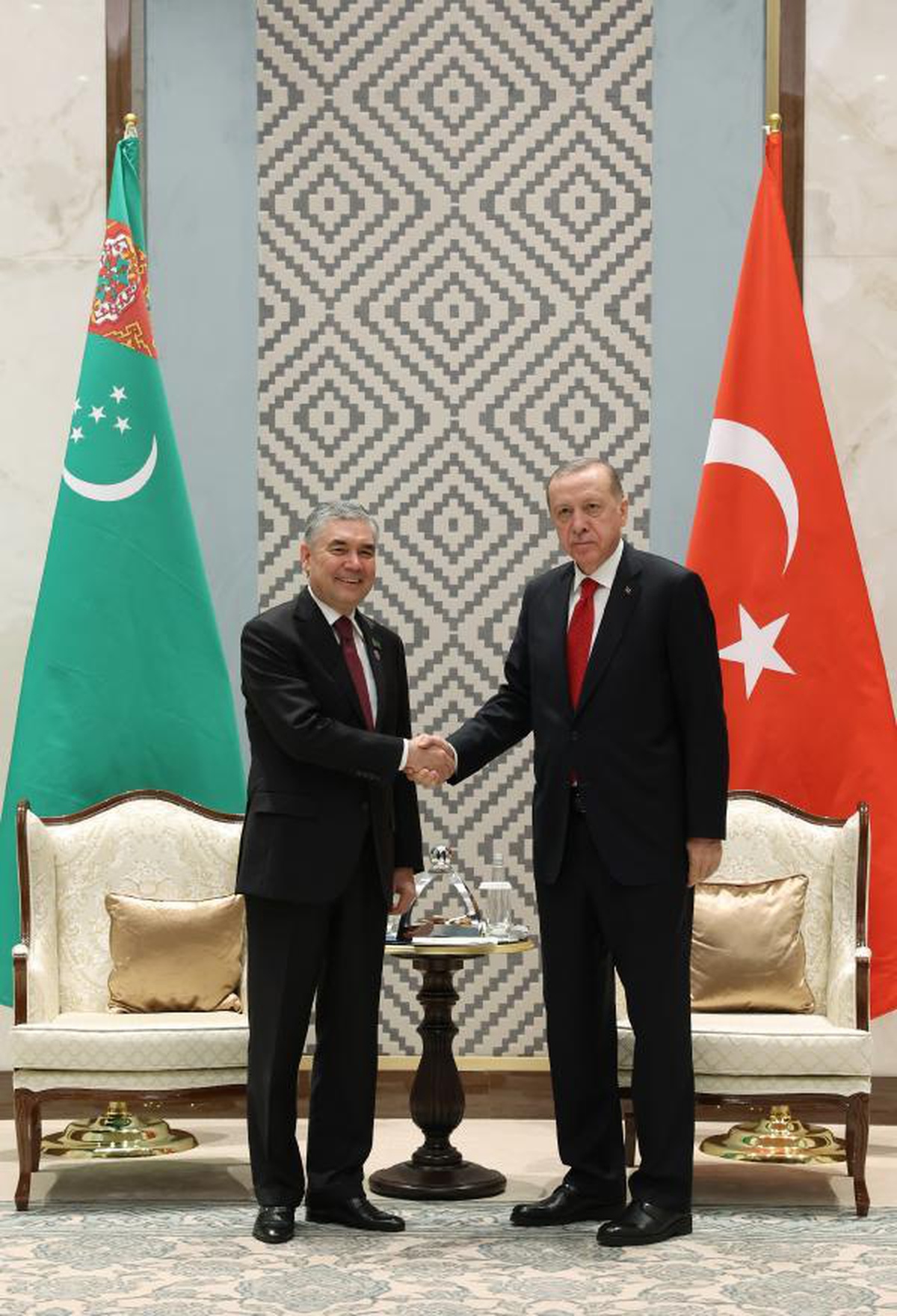 Cumhurbaşkanı Erdoğan, Türkmenistan Halk Maslahatı Başkanı Berdimuhamedov ile görüştü