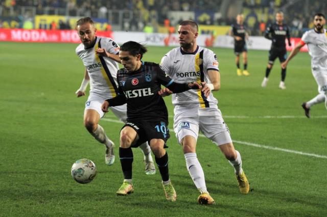 Fırtına'ya zirve yolunda bir darbe daha! Trabzonspor, Ankara deplasmanında umduğunu bulamadı Fırtına'ya zirve yolunda bir darbe daha! Trabzonspor, Ankara deplasmanında umduğunu bulamadı