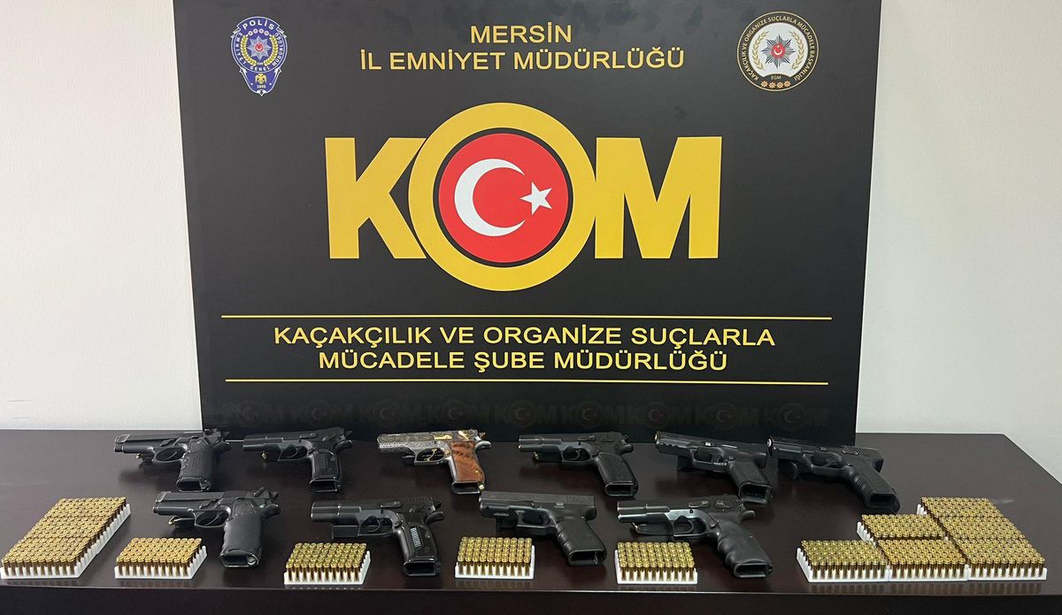 Mersin merkezli organize suç örgütü operasyonunda yakalanan 30 zanlı adliyede