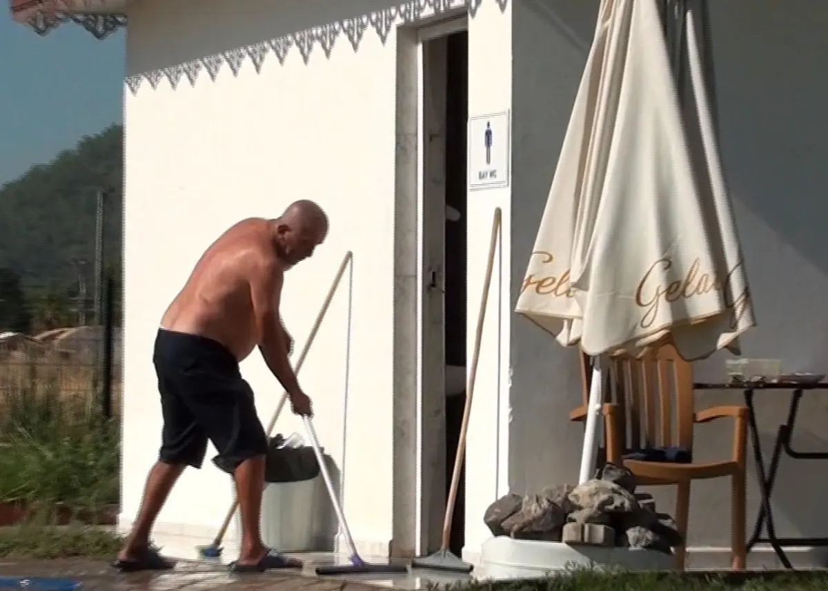 Rus boksörün tuvalet ücretini ödememek için dövmesi sonucu ölen adamın cenazesi teslim alındı