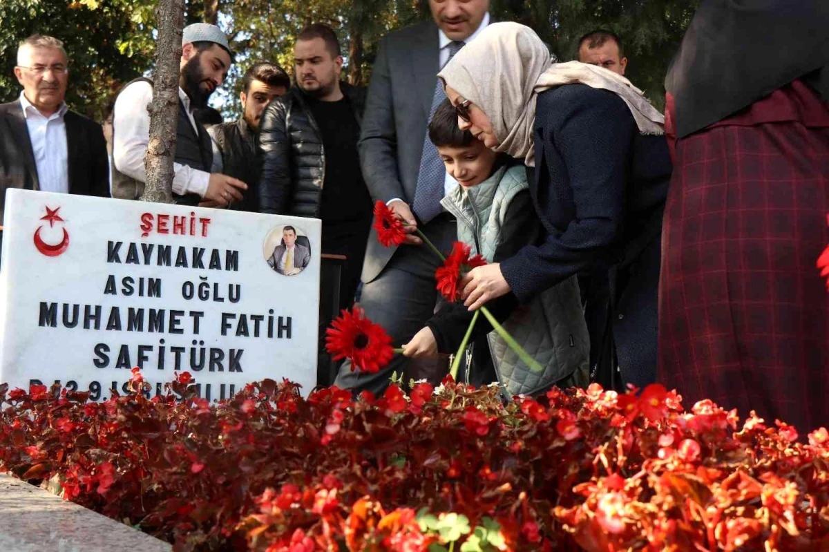 Şehit Kaymakam Safitürk, vefatının 6\'ncı yıl dönümünde kabri başında anıldı