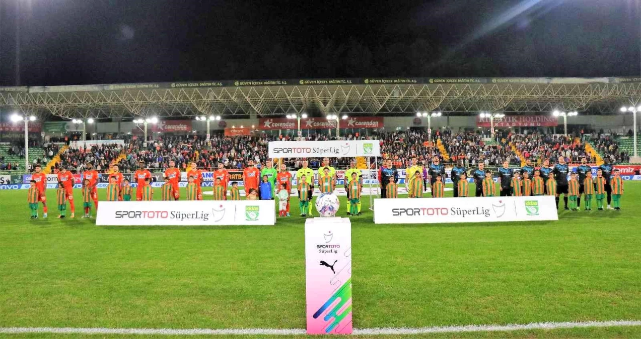 Spor Toto Süper Lig: Corendon Alanyaspor: 0 Adana Demirspor: 0 (Maç sonucu)