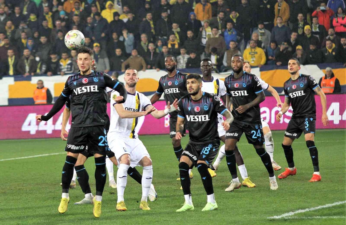 Spor Toto Süper Lig: MKE Ankaragücü: 0 Trabzonspor: 0 (Maç devam ediyor)