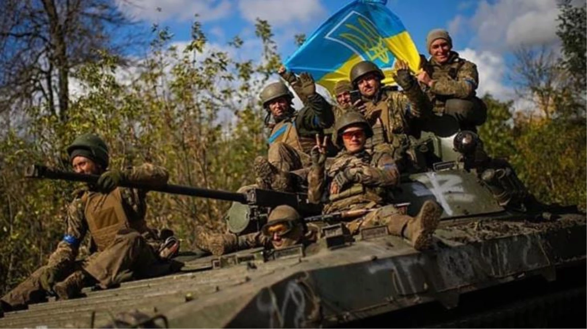 Ukrayna Devlet Başkanı Zelenski, Herson\'un Rusya\'nın elinden geri alınmasını yorumladı: Bugün tarihi bir gün