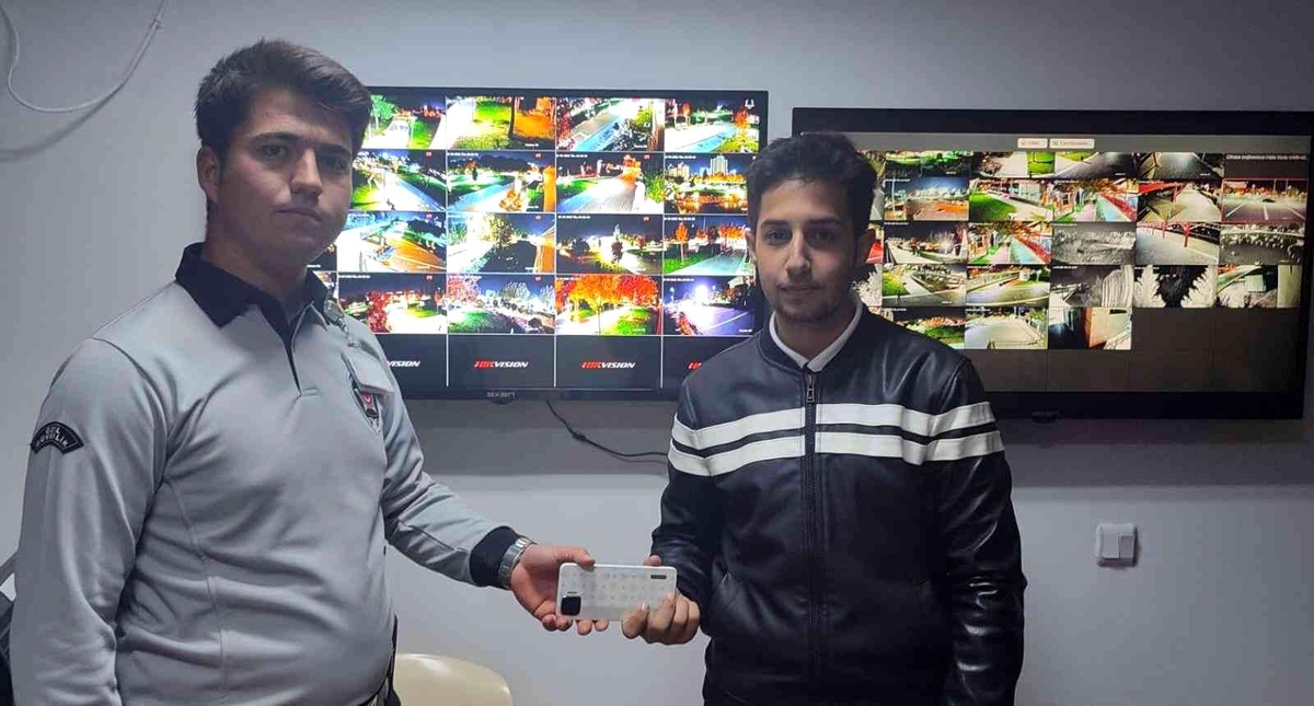 Zabıta ekipleri 456 adet değerli eşyayı sahiplerine ulaştırdı