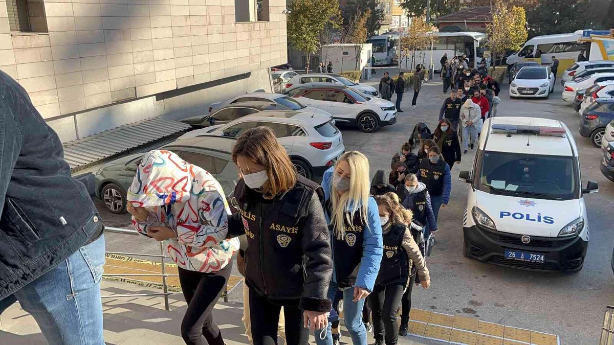 11 ildeki dolandırıcılık operasyonunda 20 kişi tutuklandı