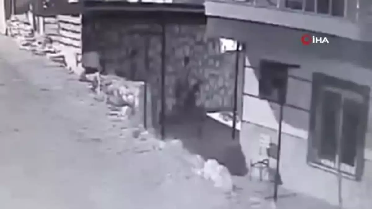 20 motosiklet ve 3 otomobil çalan 2 şüpheli tutuklandı