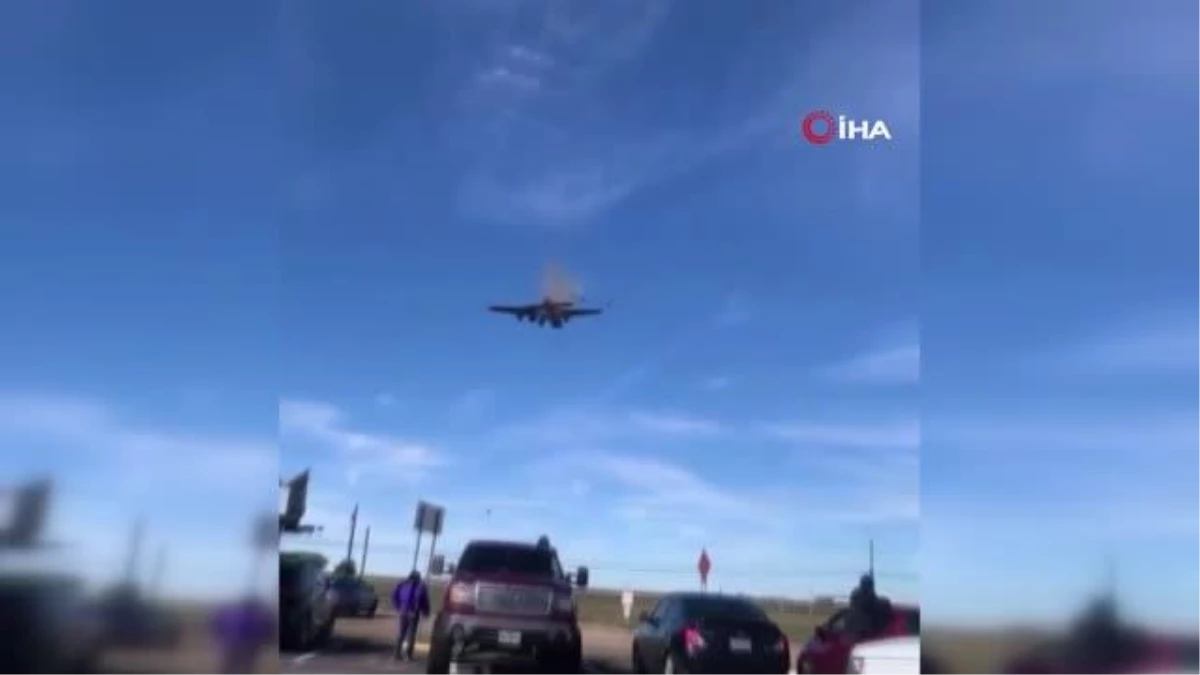 ABD\'de hava gösterisinde 2 uçak çarpıştı