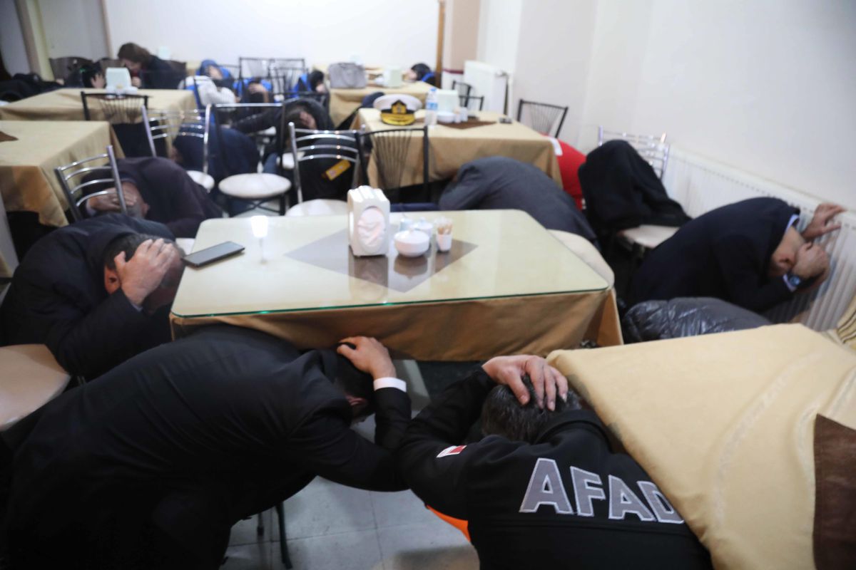 AFAD\'dan "Deprem Anı Ülke Tatbikatı"