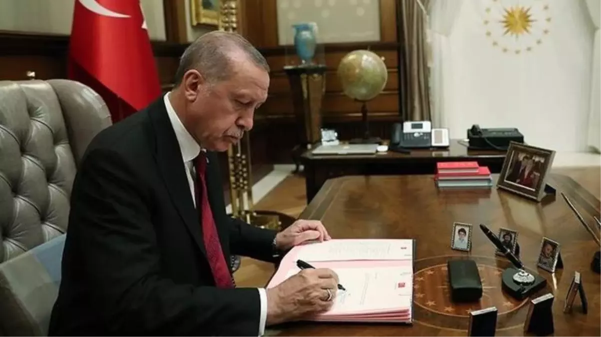 Resmi Gazete\'de yayımlandı! Cumhurbaşkanı Erdoğan\'ın imzasıyla TÜİK Başkan Yardımcısı Fatih Şahin görevden alındı