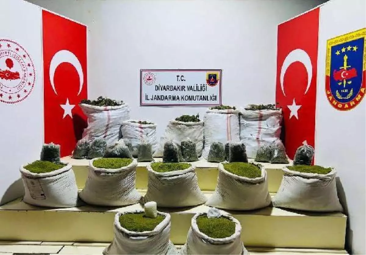 Diyarbakır\'da 167 kilo esrar ve 83 kilo skunk ele geçirildi