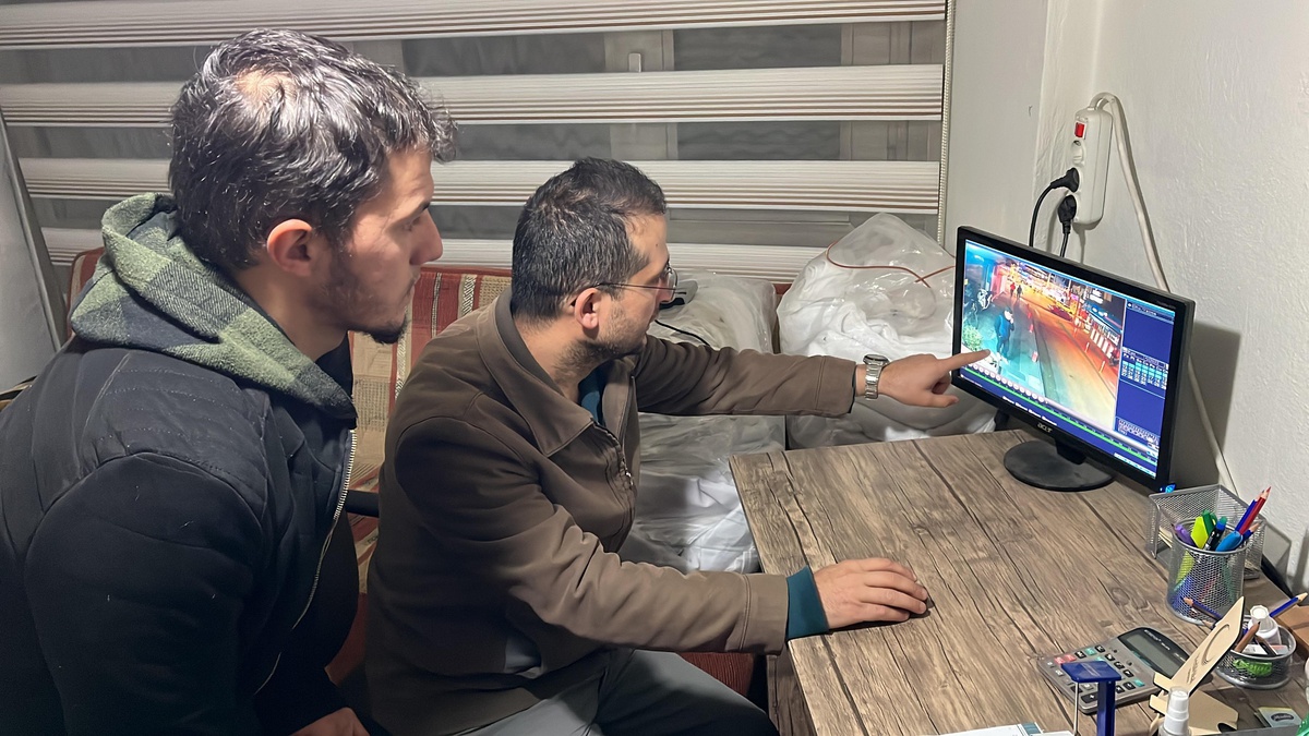 Isparta\'da bisikletin çalınma anı güvenlik kamerasına yansıdı