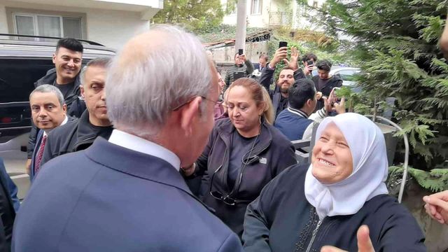 İYİ Partili yöneticiden Kemal Kılıçdaroğlu'na şok sözler: 'HDP'ye karşı sizden de bir dik duruş istiyoruz' İYİ Partili yöneticiden Kemal Kılıçdaroğlu'na şok sözler: 'HDP'ye karşı sizden de bir dik duruş istiyoruz'