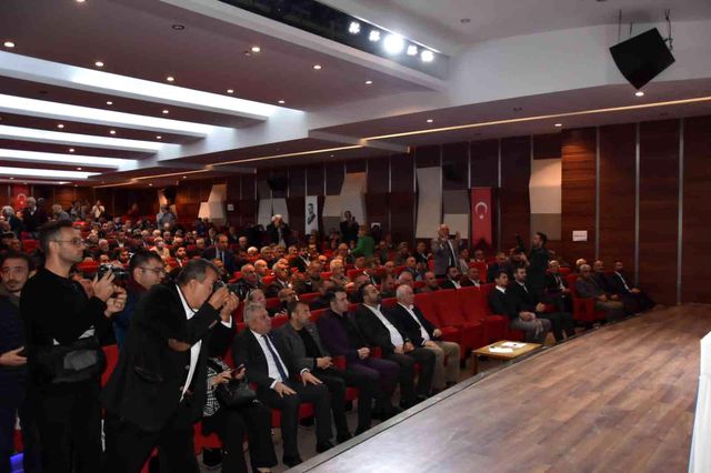 İYİ Partili yöneticiden Kemal Kılıçdaroğlu'na şok sözler: 'HDP'ye karşı sizden de bir dik duruş istiyoruz' İYİ Partili yöneticiden Kemal Kılıçdaroğlu'na şok sözler: 'HDP'ye karşı sizden de bir dik duruş istiyoruz'