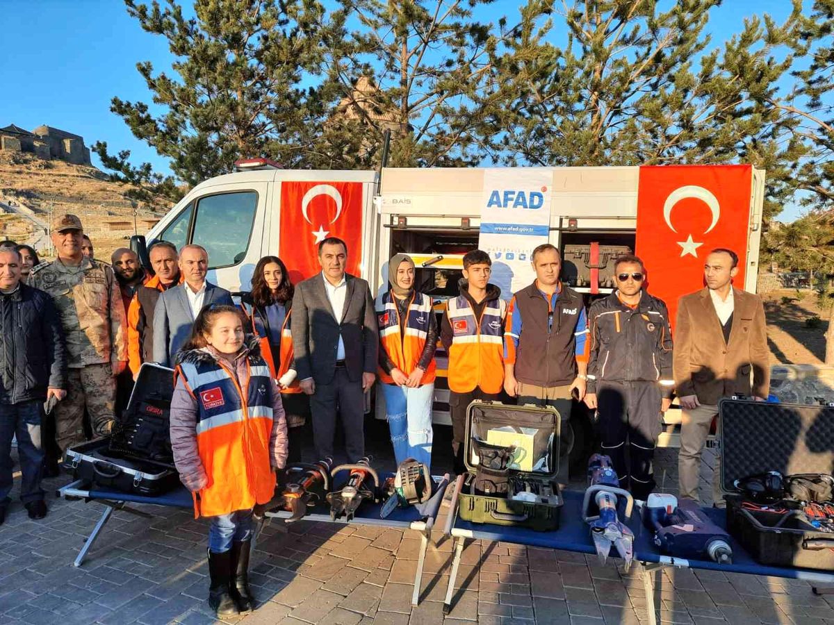 Kars\'ta AFAD tanıtım sergisine yoğun ilgi