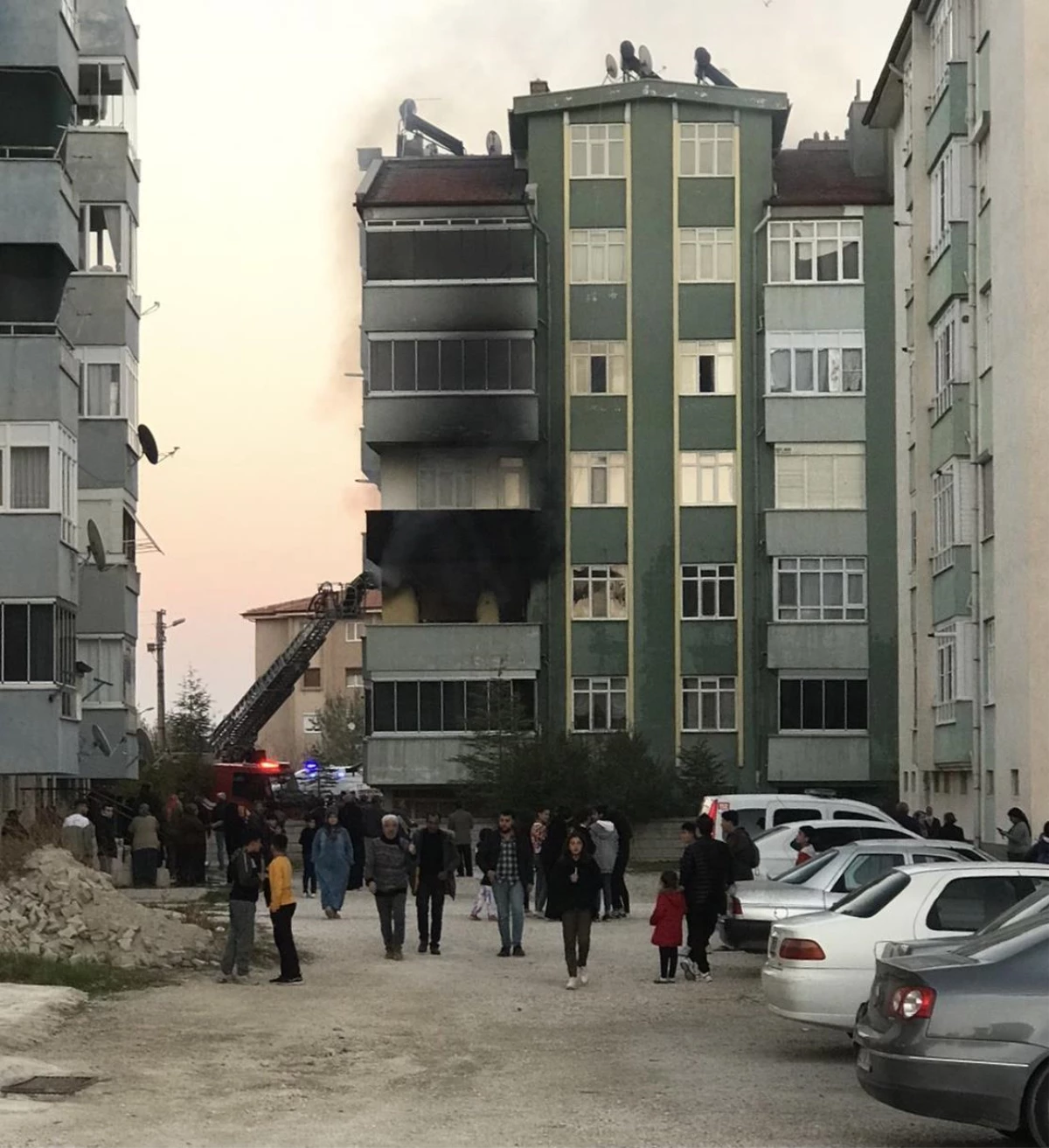 Konya\'da apartmanda çıkan yangın söndürüldü
