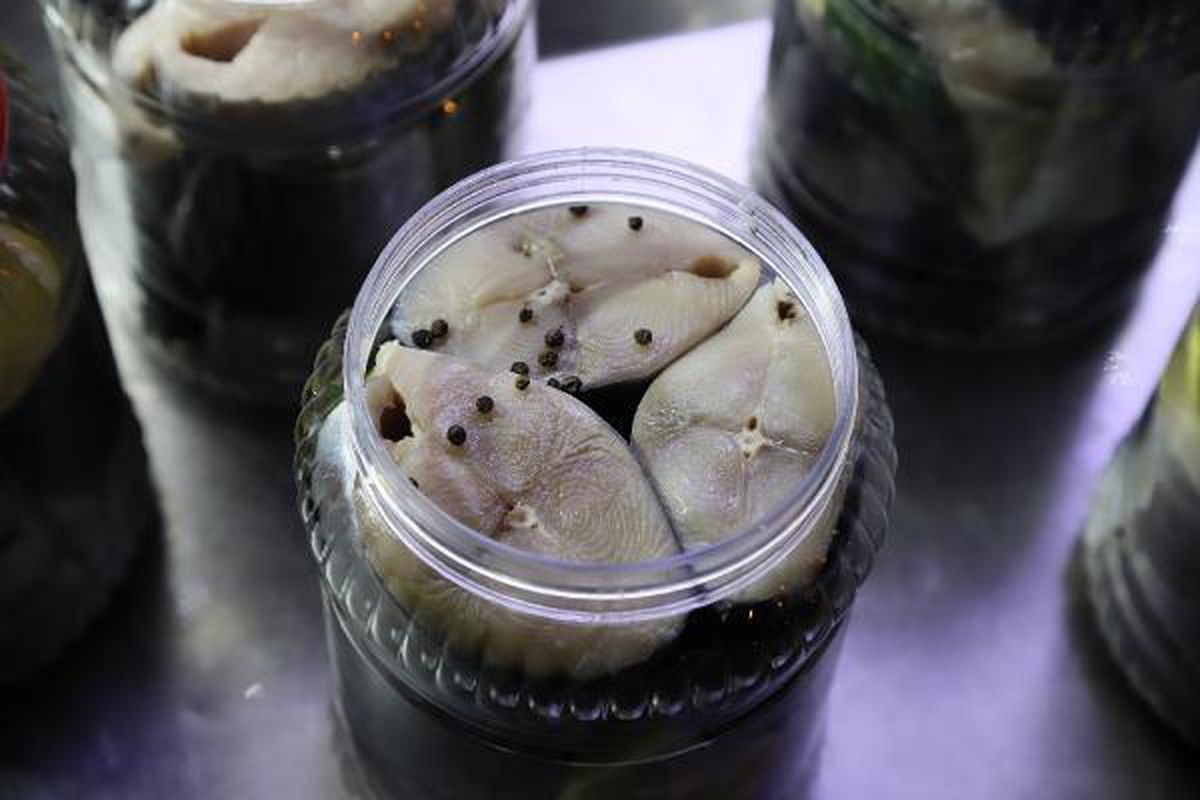 LAKERDA, 2 KİLOLUK KAVANOZLARDA 350 LİRADAN SATIŞTA