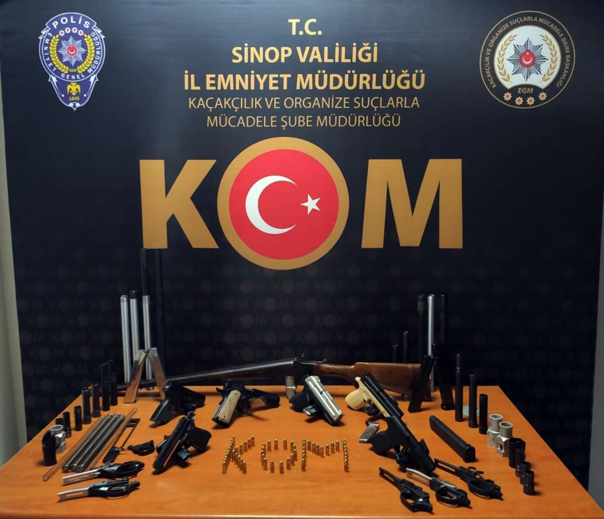 Sinop\'ta silah kaçakçılığı operasyonunda 2 zanlı yakalandı