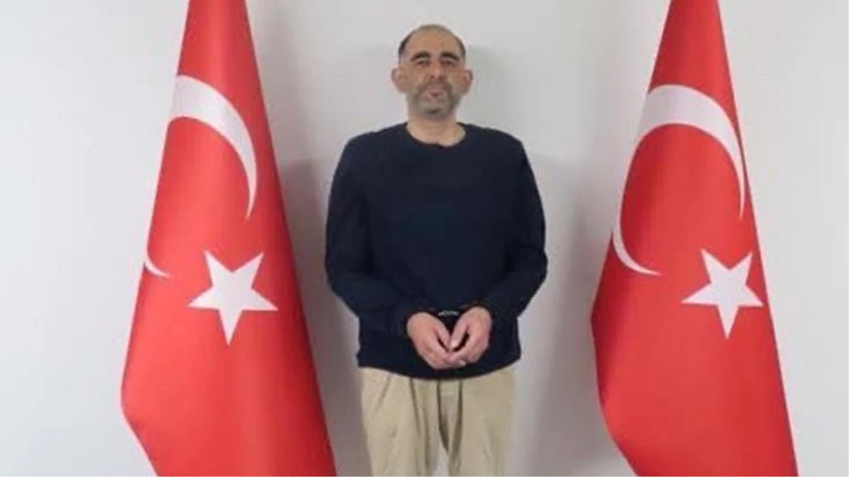 Firari FETÖ üyesi Uğur Demirok, Azerbaycan\'da yakalanarak Türkiye\'ye getirildi