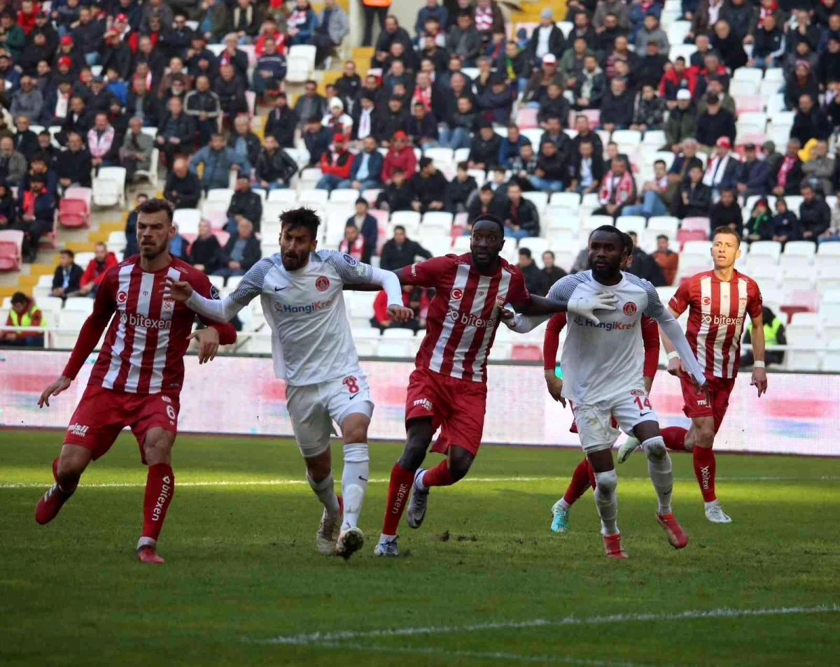 Spor Toto Süper Lig: Sivasspor: 2 Ümraniyespor: 2 (Maç sonucu)