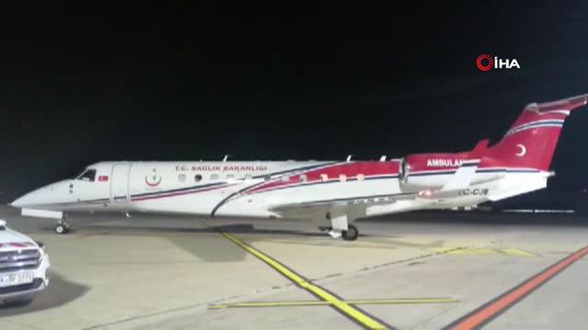 Almanya'da hastanede yatan Türk vatandaşı genç kız ambulans uçakla Türkiye'ye getirildi