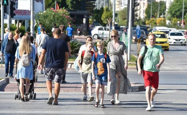 Antalya'da yaşam zorlaşıyor! Hayat pahalılığı ve konuta erişilebilirlik açısından İstanbul ile yarışıyor Antalya'da yaşam zorlaşıyor! Hayat pahalılığı ve konuta erişilebilirlik açısından İstanbul ile yarışıyor