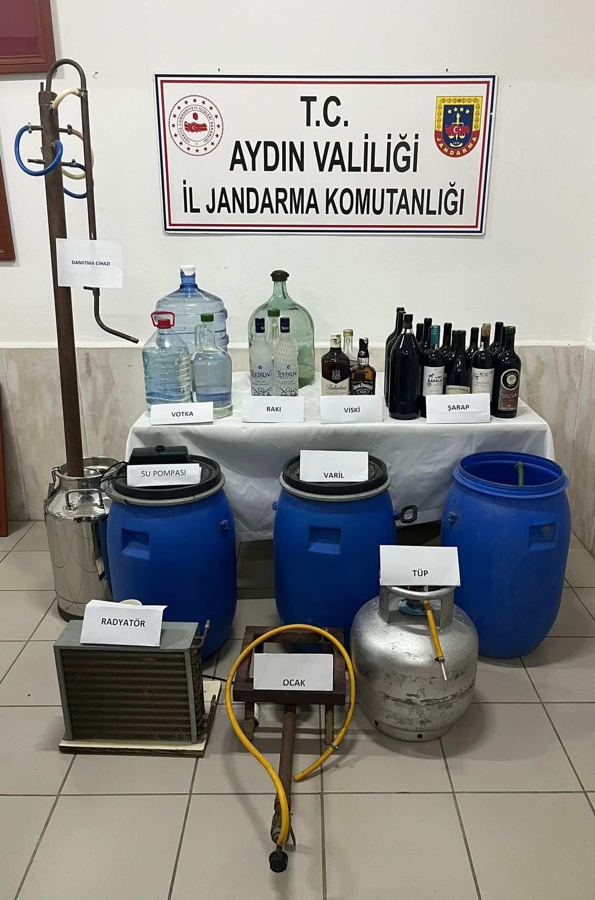Aydın\'da kaçak içki üreten şüpheli yakalandı