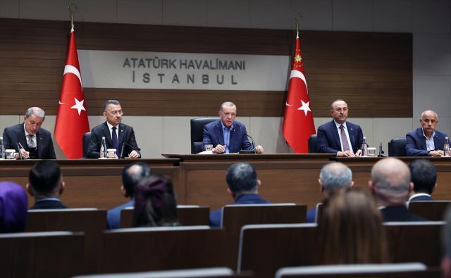 Cumhurbaşkanı Erdoğan'dan İstiklal Caddesi'ndeki bombalı saldırı hakkında ilk açıklama: Terör kokusu var Cumhurbaşkanı Erdoğan'dan İstiklal Caddesi'ndeki bombalı saldırı hakkında ilk açıklama: Terör kokusu var