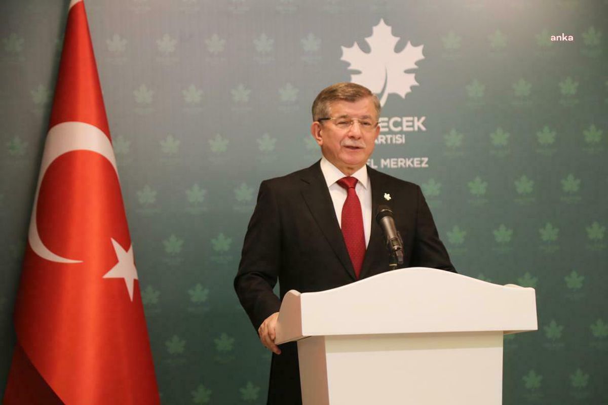 Davutoğlu: Patlamada Hayatını Kaybeden Vatandaşlarımıza Allah\'tan Rahmet, Yaralılarımıza Acil Şifa Diliyorum. Gelişmeleri Yakından Takip Ediyoruz