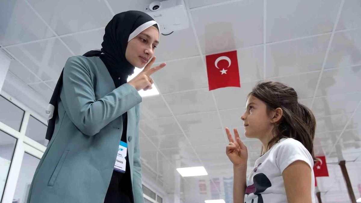 Engelsiz yaşam için işaret dili eğitimi