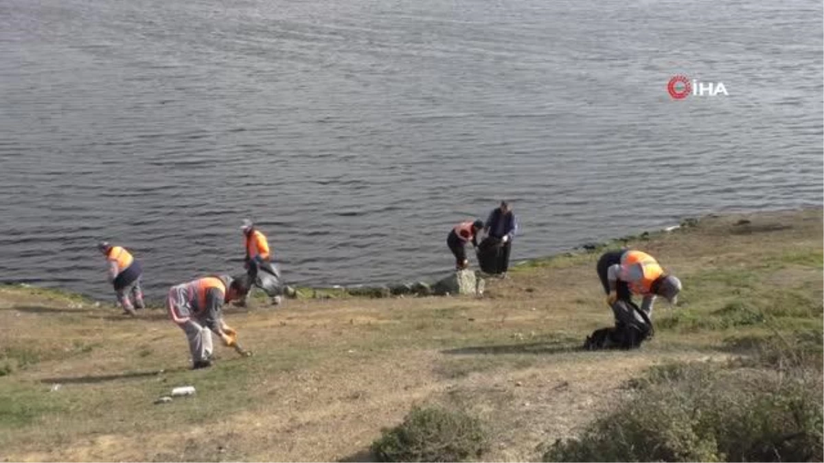 Eyüpsultan\'da göl kenarından 1 buçuk ton çöp toplandı