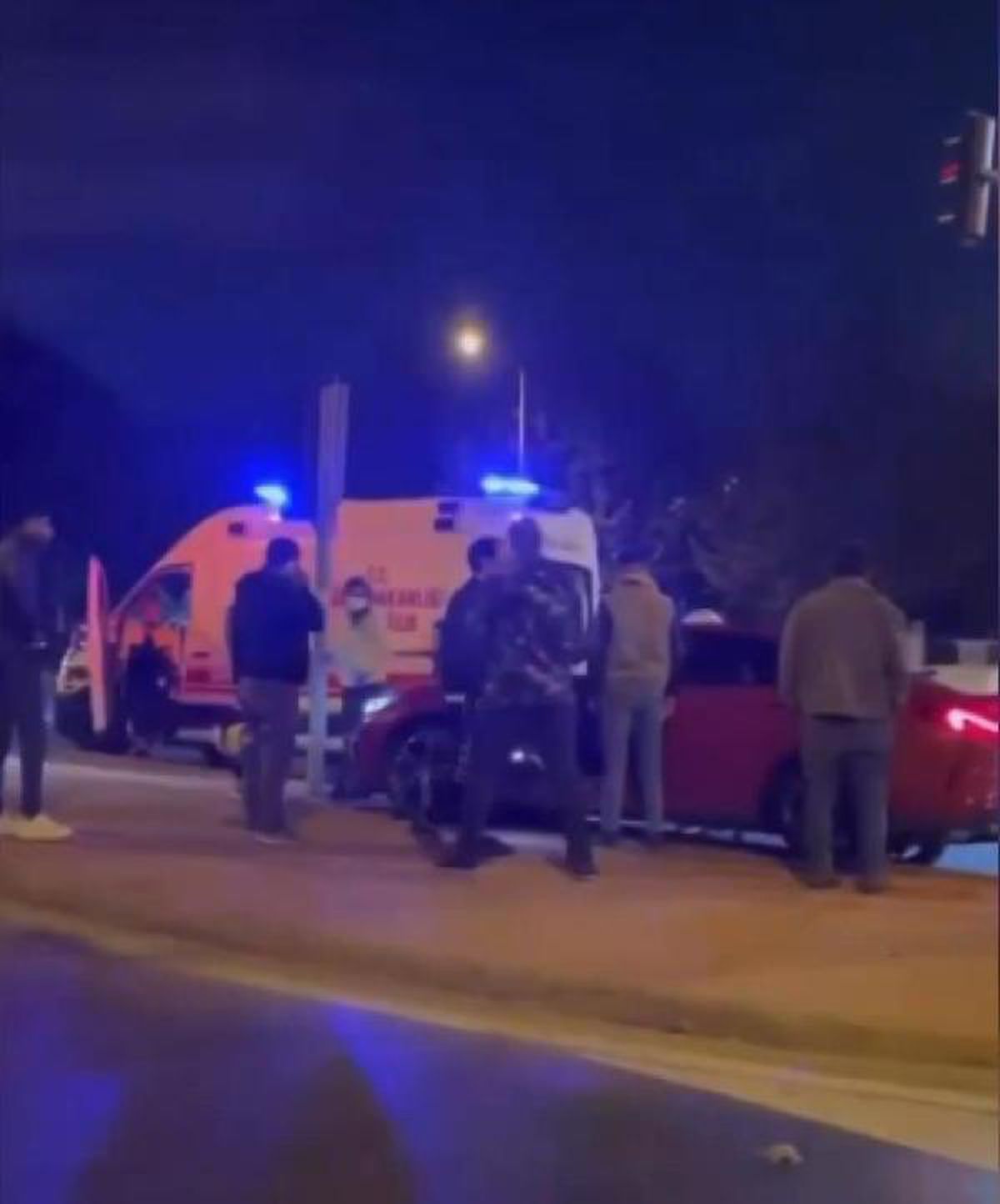 Kağıthane\'de lüks otomobile silahlı saldırı: 1 ölü