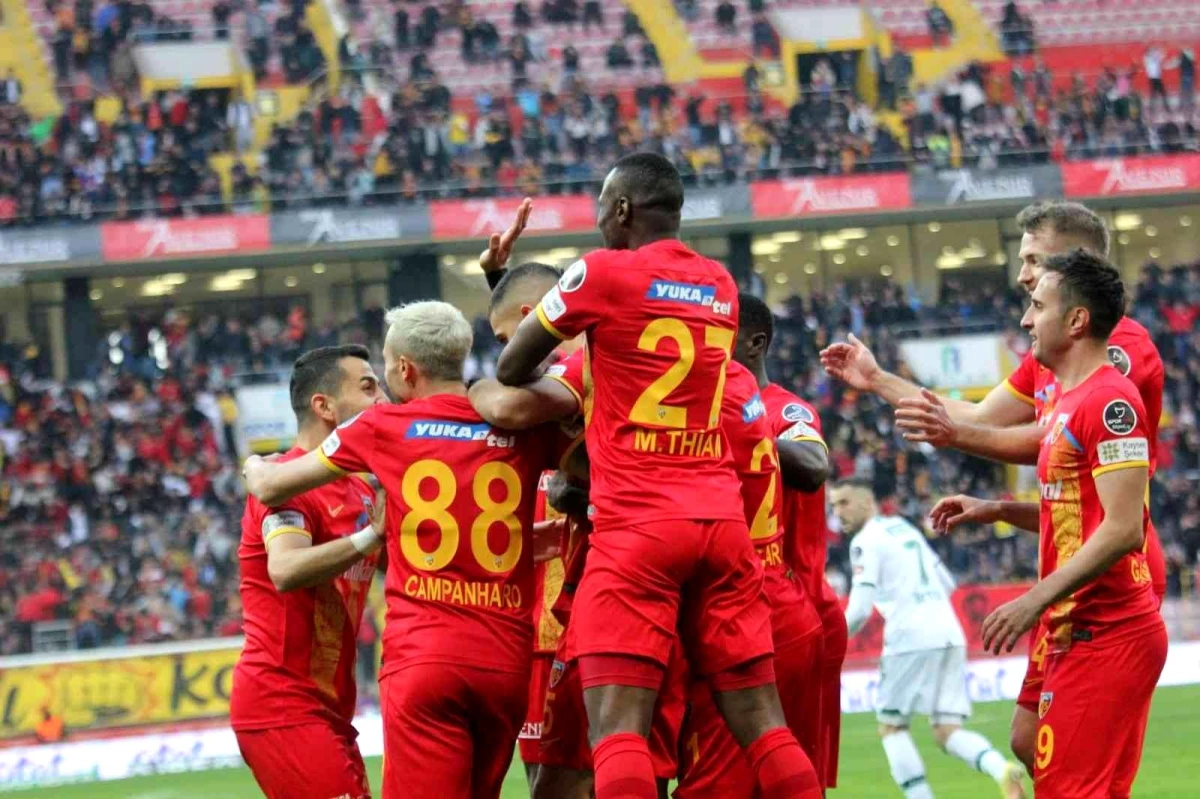 Spor Toto Süper Lig: Kayserispor: 1 Konyaspor: 2 (İlk yarı)