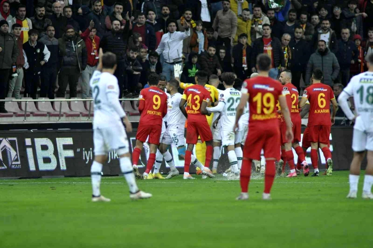 Spor Toto Süper Lig: Kayserispor: 1 Konyaspor: 2 (Maç sonucu)
