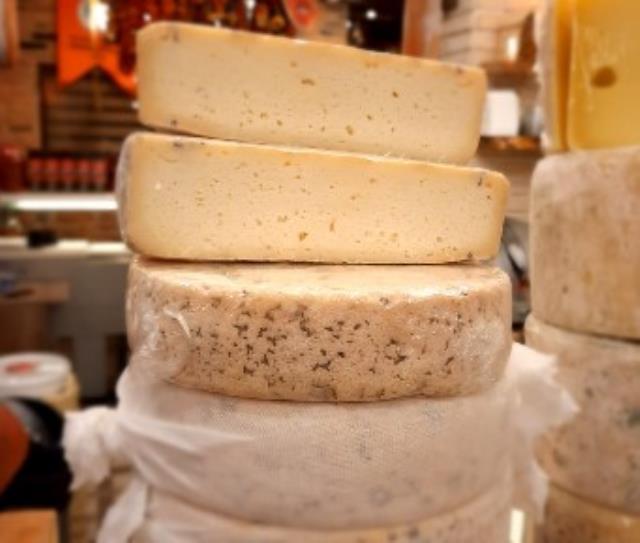 7 ay mağarada bekleyip lezzetleniyorlar! İşte Niğde'nin en özel peynirleri