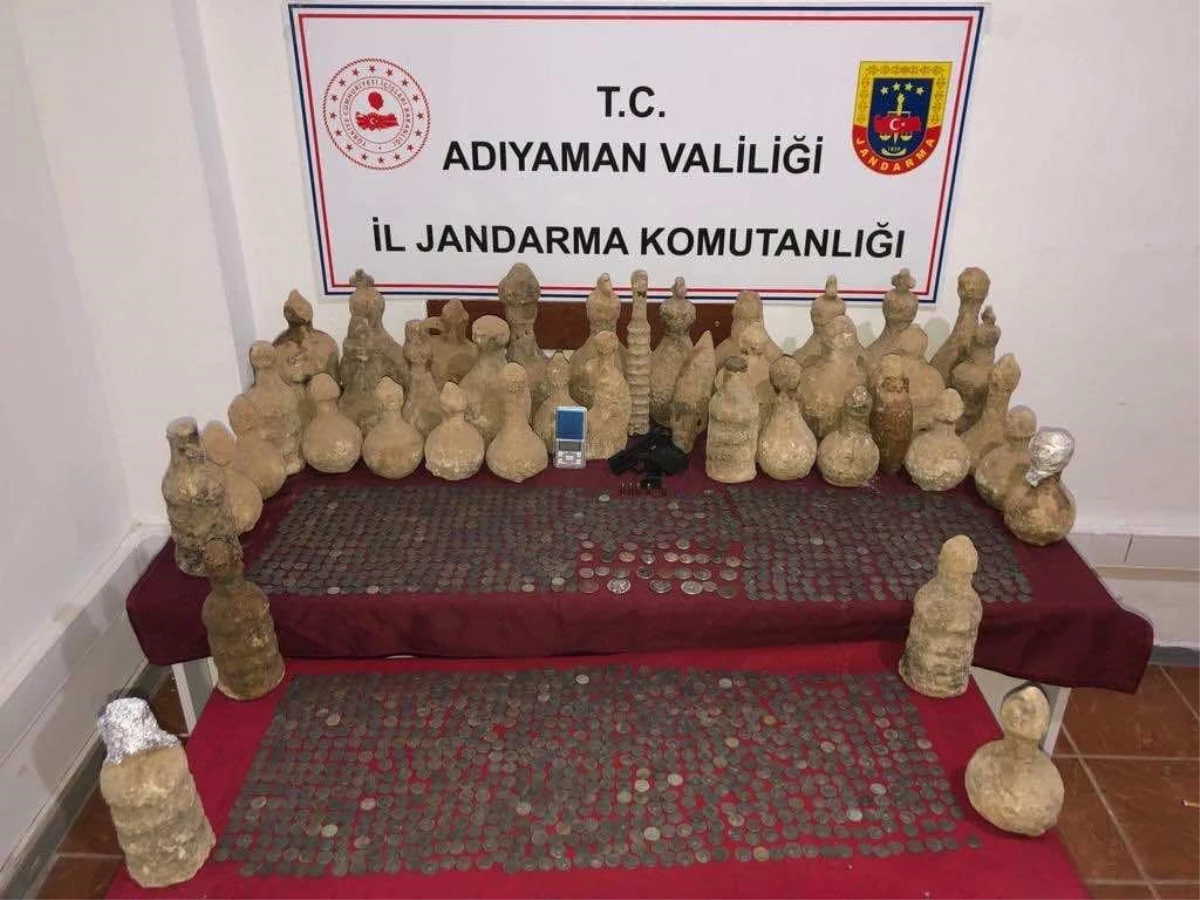 Adıyaman\'da tarihi eser operasyonunda 1578 sikke ele geçirildi